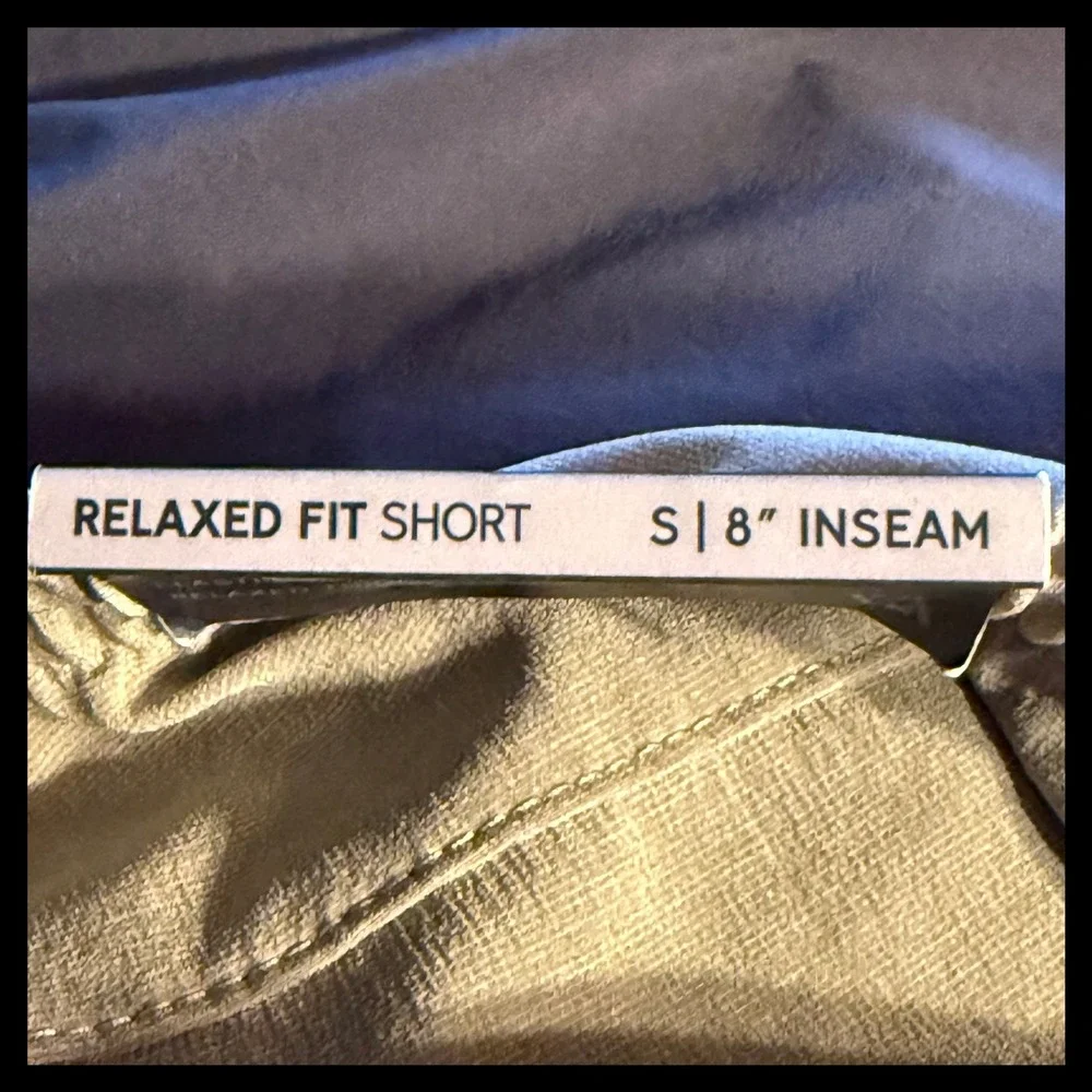 NWT VRST Men's Small Relaxed Fit 8 Inch Inseam Performance Shorts Earl Grey